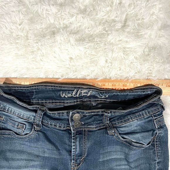 Vintage Y2K Wallflower Flare Jeans Size 11 - Picture 5 of 7